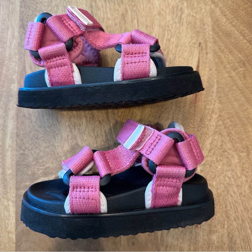 Baby GAP Pink and Black Trek-style Sandals with Adjustable Straps - Picture 3 of 5